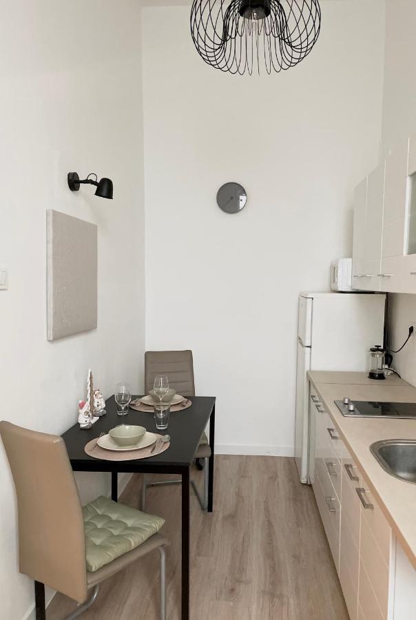 Cozy Apartment In Central Budapest Esterno foto